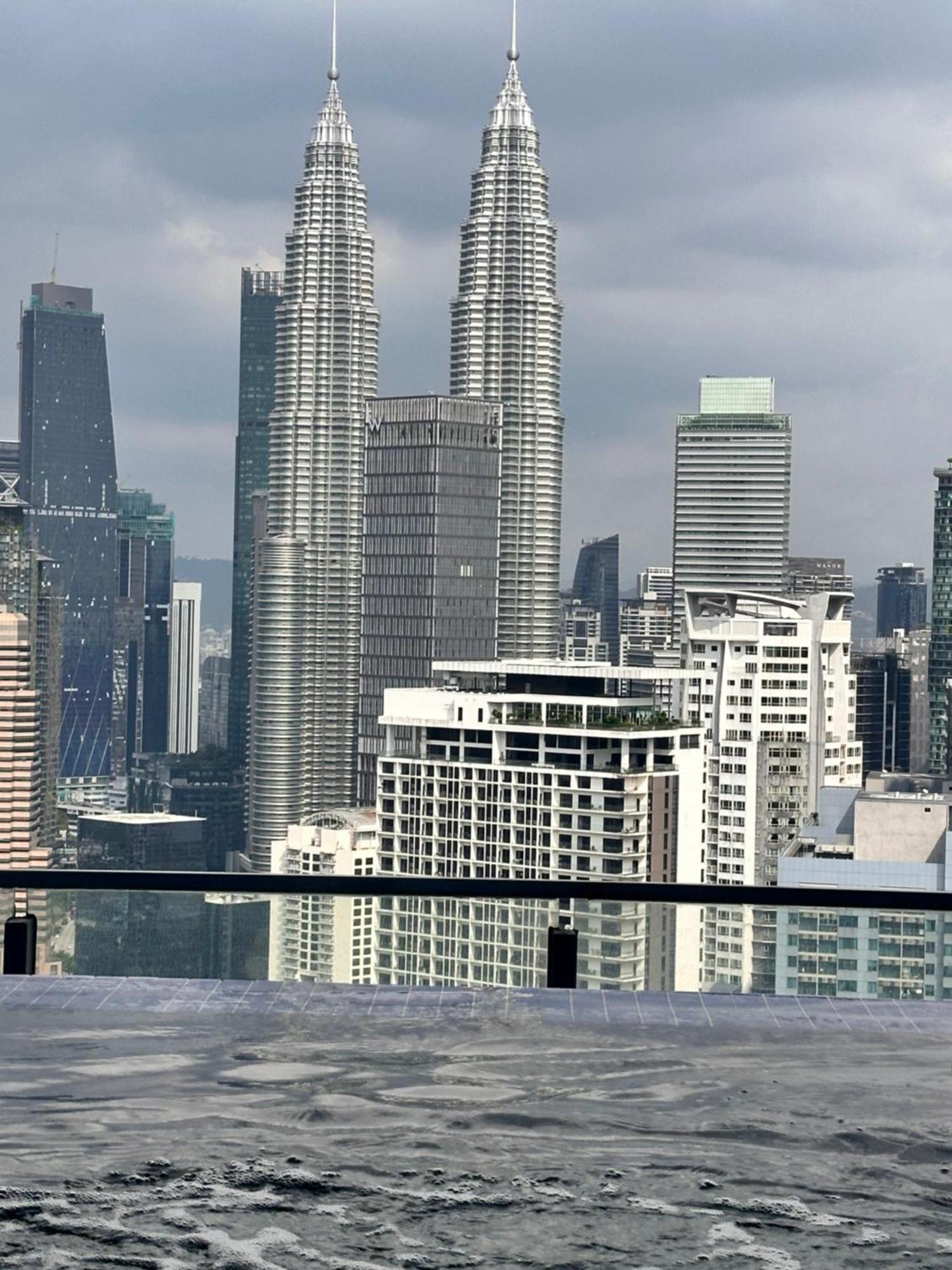 The Luxe Infinitum Klcc By Kl Malaysia Daire Kuala Lumpur Dış mekan fotoğraf